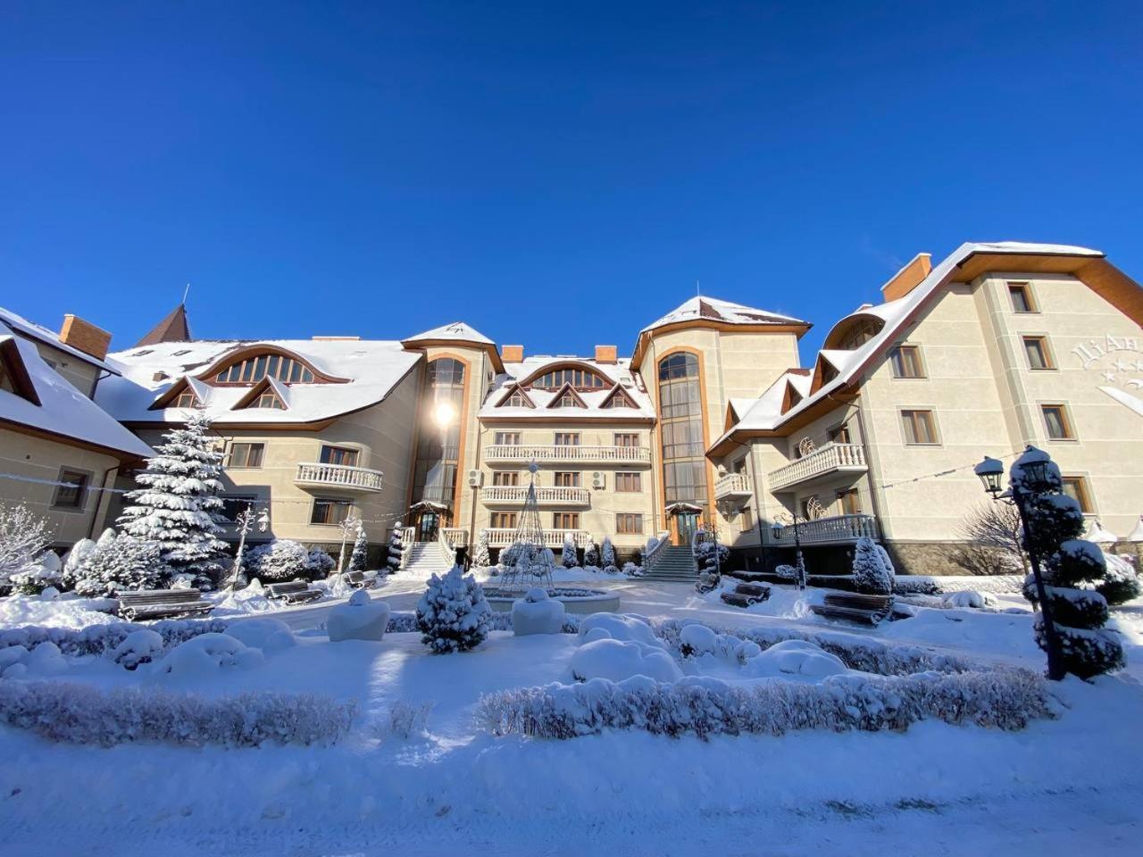 Hotel Dianna à Skhidnytsia Extérieur photo