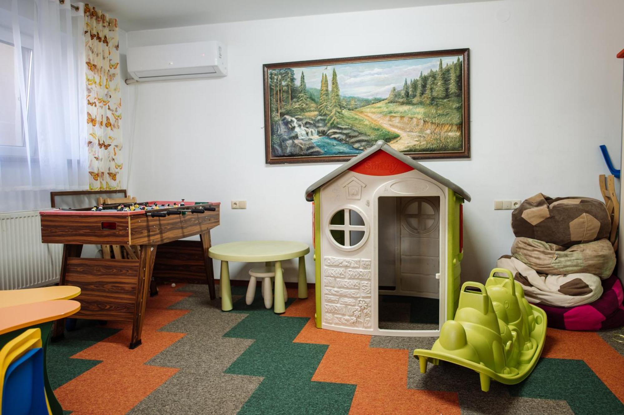 Hotel Dianna à Skhidnytsia Extérieur photo
